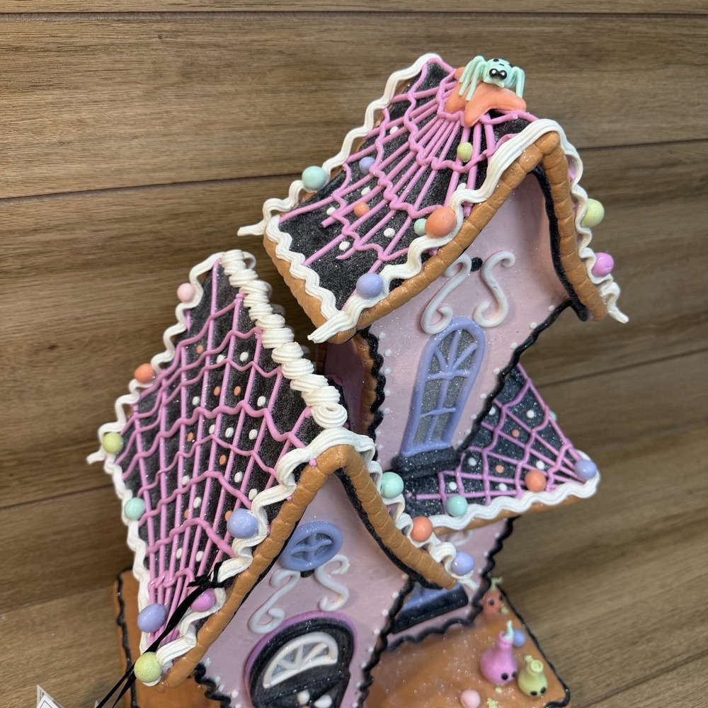 Ghoulish Garden HALLOWEEN Gingerbread Haunted House Lighted Pink Decor READ - Picture 7 of 10